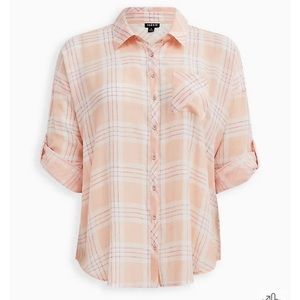 Peach and white buttons down shirt brand new torrid